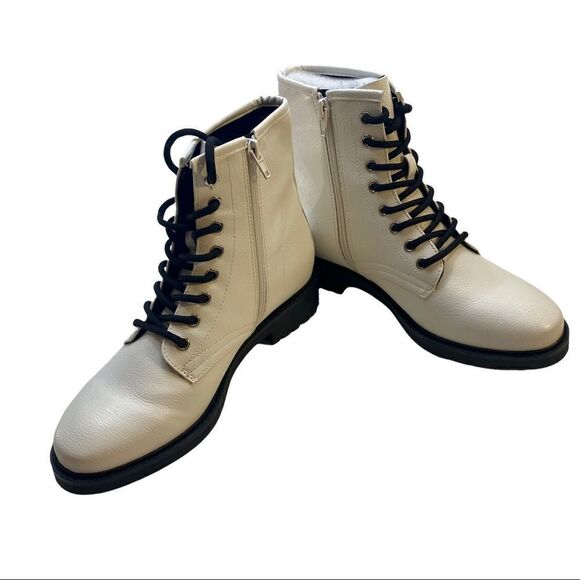 ESPRIT Off White Shelby Lace Up Boots in ladies size 8M. Gorgeous! - Picture 1 of 7
